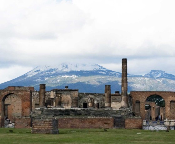 Pompeii and Vesuvius
Wikimedia by Sergey Ashmarin Airport Transfers